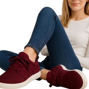 BRASH Burgundy Textured Sneakers – Size US 8 / EUR 39 / MEX 25